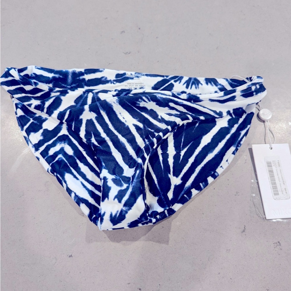 NWOT💙MIKOH SWIM🤍MACRAME TIE DYE HALTER TOP BIKINI SET - Picture 3 of 13